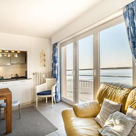 Апартаменты Neva Cinq *